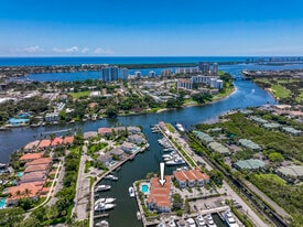 2245 Monet Rd in West Palm Beach, FL - Building Photo