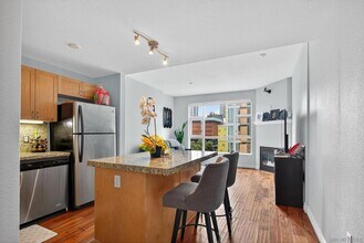 1240 India St, Unit 618 in San Diego, CA - Building Photo - Building Photo