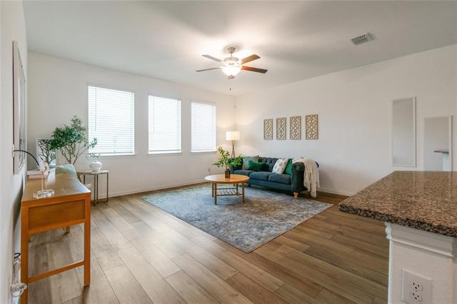 1829 Lake Grove Dr in Little Elm, TX - Building Photo - Building Photo