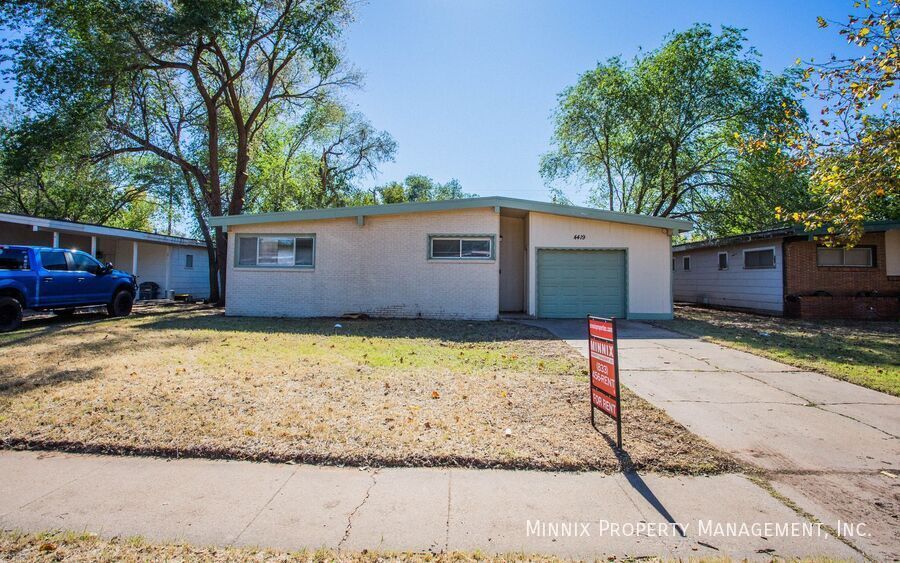 4419 44th St in Lubbock, TX - Foto de edificio