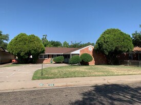 1106 La Paloma St in Amarillo, TX - Building Photo