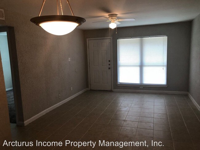 1400 E Henderson Rd in Angleton, TX - Building Photo - Building Photo