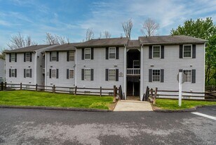 9 Lexington Ave, Unit 3 in Harriman, NY - Building Photo