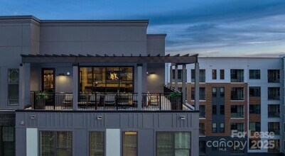 2010 N Brevard St, Unit B3 in Charlotte, NC - Building Photo - Building Photo