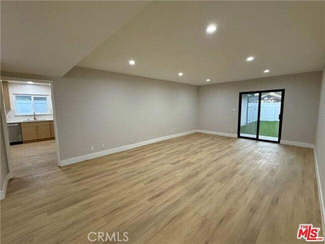 8561 Marklein Ave in Los Angeles, CA - Building Photo - Building Photo