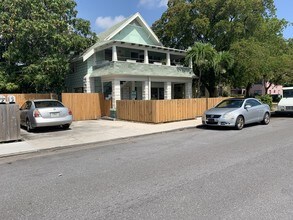 Pleasant Villas in Lake Worth, FL - Foto de edificio - Building Photo