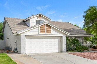 2043 Angel Falls Dr in Henderson, NV - Building Photo - Building Photo