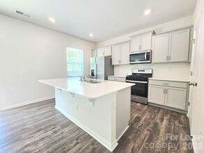 3854 Rosewood Dr in Mount Holly, NC - Building Photo - Building Photo