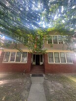 405 Victoria Pl, Unit 2 in Toledo, OH - Building Photo