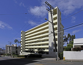 Westview Plaza in Honolulu, HI - Building Photo - Building Photo