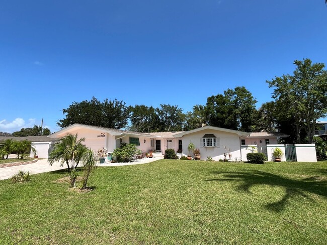property at 530 Bahama Dr