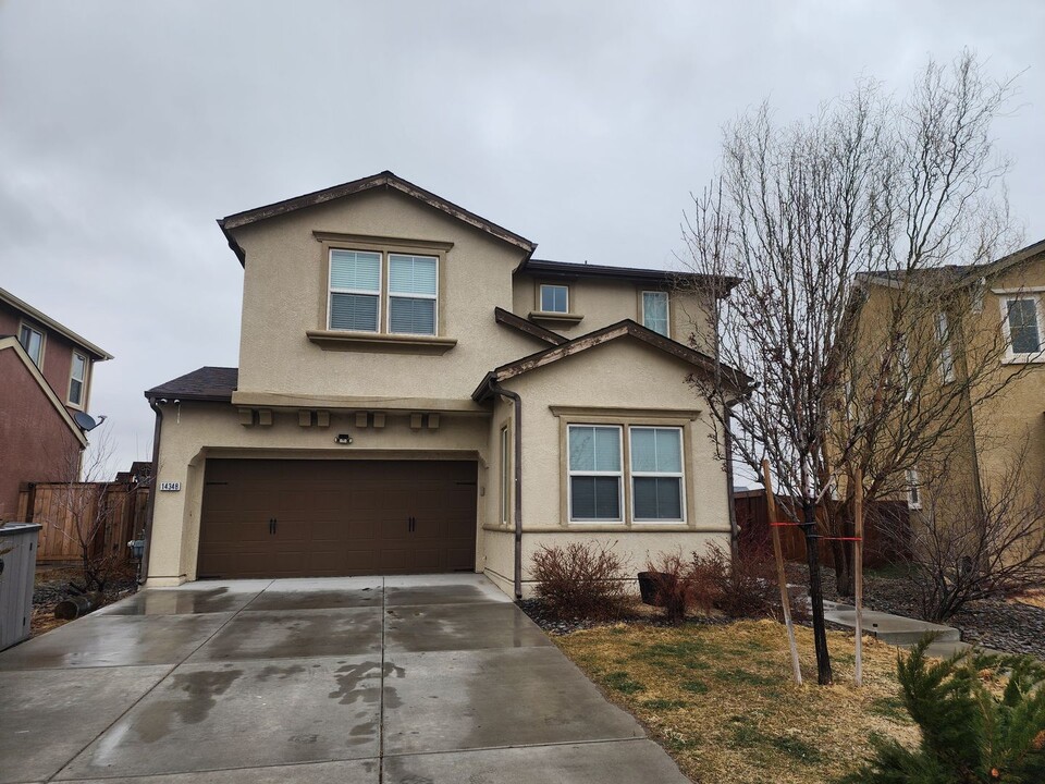 14348 Fredonia Dr in Reno, NV - Building Photo