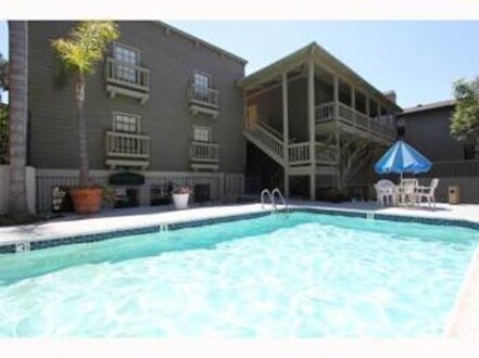 2225 Linwood St in San Diego, CA - Building Photo - Building Photo
