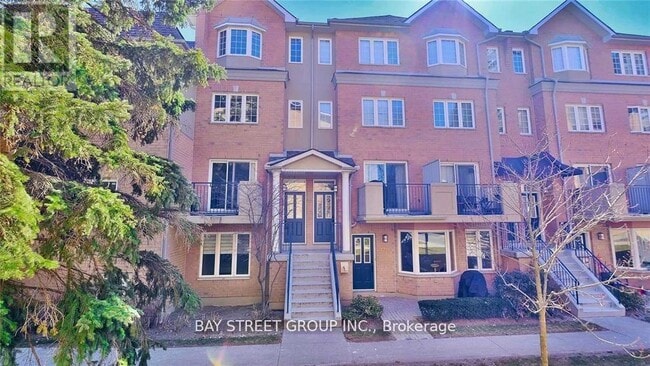 property at 28 Sommerset Way