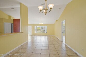 5363 Pierpoint Ave in Spring Hill, FL - Building Photo - Building Photo