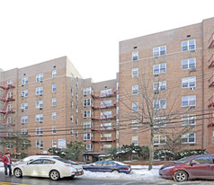 14340 41st Ave in Flushing, NY - Foto de edificio - Building Photo