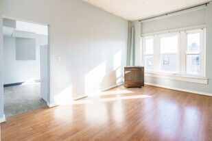 2957 Lyndale Ave S in Minneapolis, MN - Building Photo