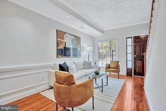 1437 Duke St in Alexandria, VA - Building Photo - Building Photo