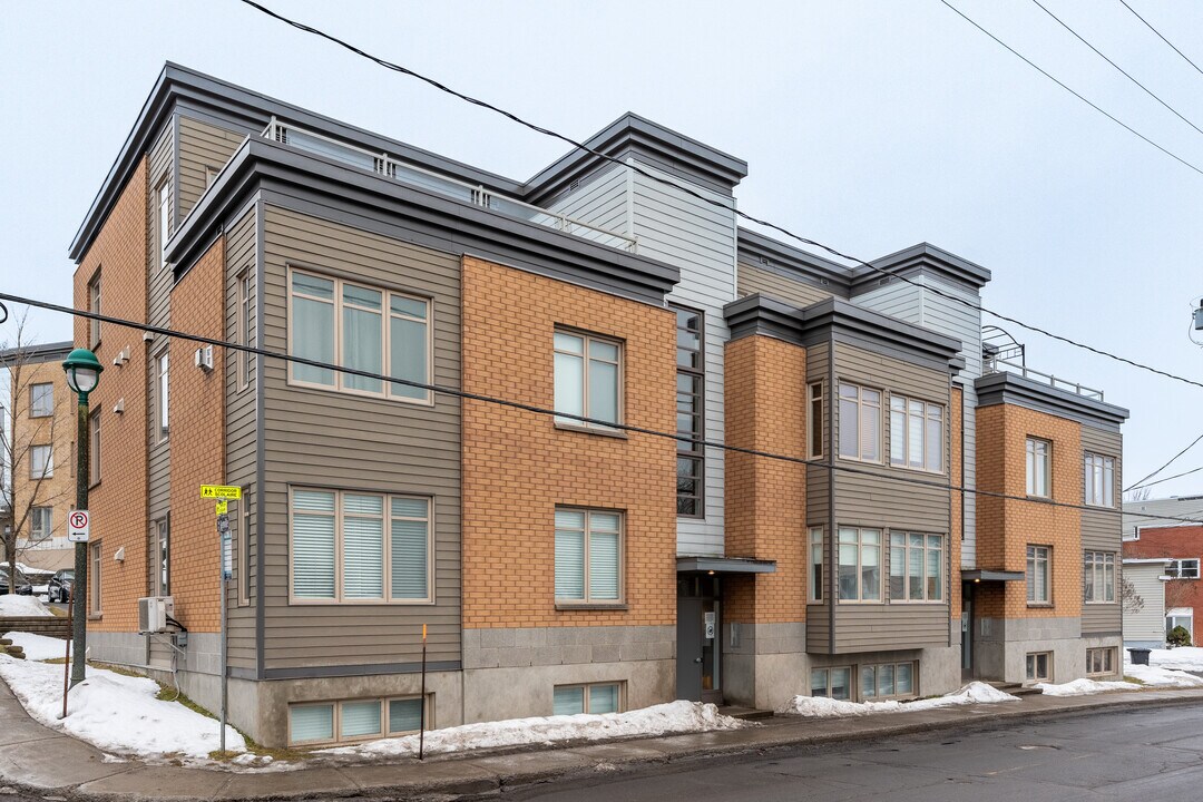 26 Saint-Joseph St in Lévis, QC - Building Photo