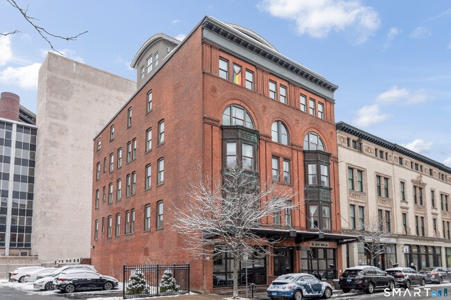 property at 116 Crown St