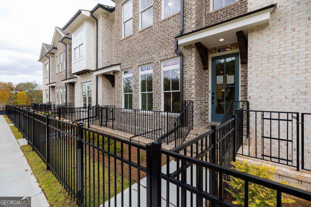 616 Goldsmith Ct in Johns Creek, GA - Building Photo