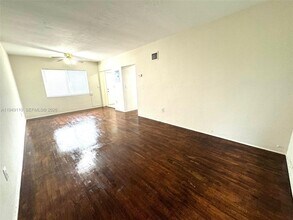 433 Santander Ave in Coral Gables, FL - Building Photo - Building Photo