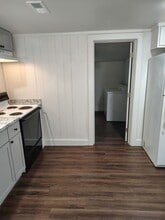 178 Walnut St in Hollister, MO - Building Photo - Building Photo