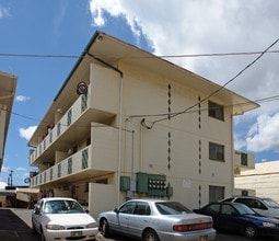 94-749 Haakoa Pl in Waipahu, HI - Building Photo - Building Photo