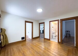 519 3rd Ave in West Haven, CT - Building Photo - Building Photo