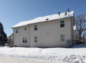 59 NE Lowry Ave in Minneapolis, MN - Foto de edificio - Building Photo