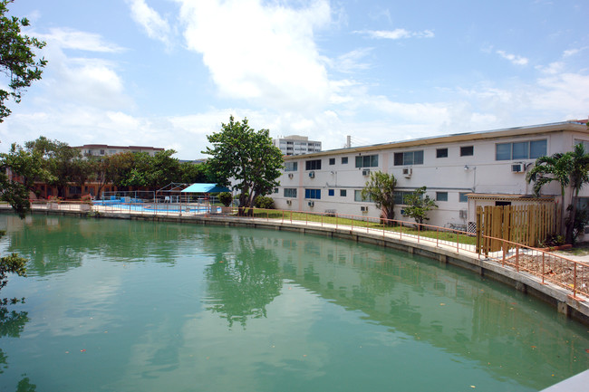 Park View Island Apartments in Miami Beach, FL - Building Photo - Building Photo