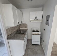 138 S 10th St, Unit 1 in Newark, NJ - Foto de edificio - Building Photo