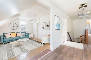 963 Main St in Leicester, MA - Building Photo