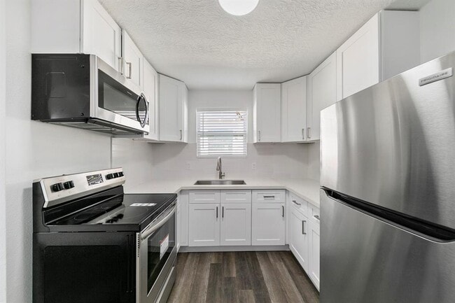 property at 706 38th St