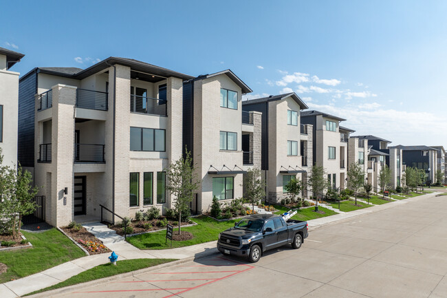 Pinnacle at Craig Ranch in McKinney, TX - Foto de edificio - Building Photo