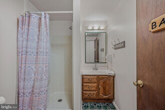 184 Wilkes St in Berkeley Springs, WV - Foto de edificio - Building Photo