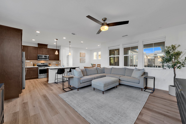 17531 Beachwood Rd in Lathrop, CA - Foto de edificio - Building Photo