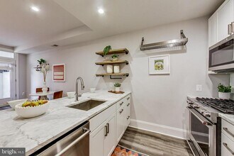 819 D St NE in Washington, DC - Building Photo - Building Photo