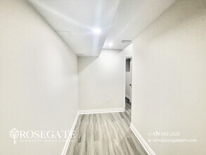 1348 Old Zeller Dr in Kitchener, ON - Building Photo - Building Photo