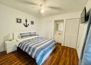 615 Executive Golf Villas Rd in St. Simons Island, GA - Building Photo - Building Photo