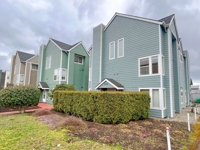 1209 NW 85th St