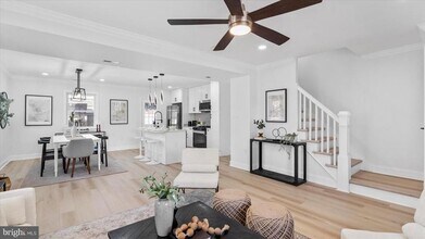 2529 Liberty Pkwy in Dundalk, MD - Building Photo - Building Photo