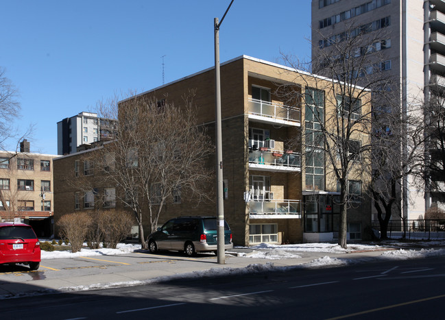 30 Cosburn Ave in Toronto, ON - Building Photo - Primary Photo