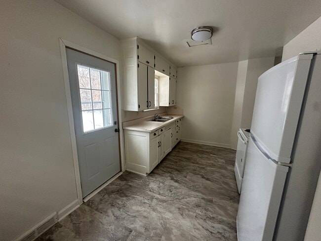 2622 Linden Ave in Slayton, MN - Foto de edificio - Building Photo