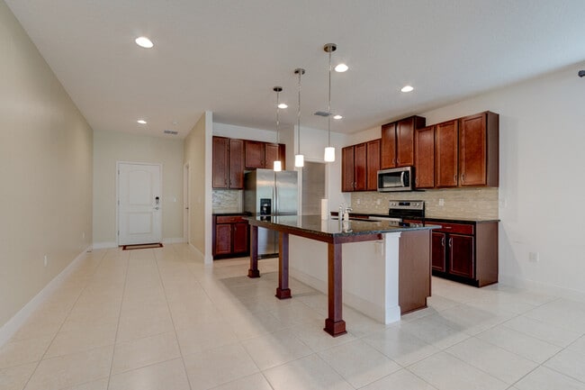 5563 Estero Loop in Port Orange, FL - Building Photo - Building Photo