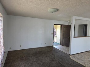 332 NE 9th St in Grants Pass, OR - Building Photo - Building Photo