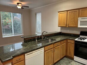 3995 NW 148th Pl in Portland, OR - Building Photo - Building Photo