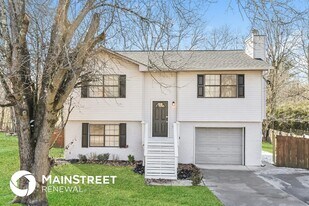 5817 Whisper Wood Rd in Knoxville, TN - Building Photo