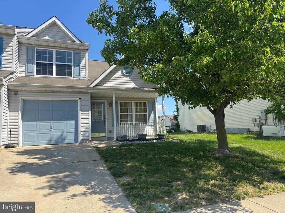 739 Rothwell Dr in Middletown, DE - Building Photo