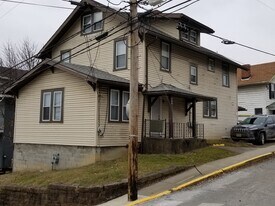 669 Price St in Morgantown, WV - Building Photo